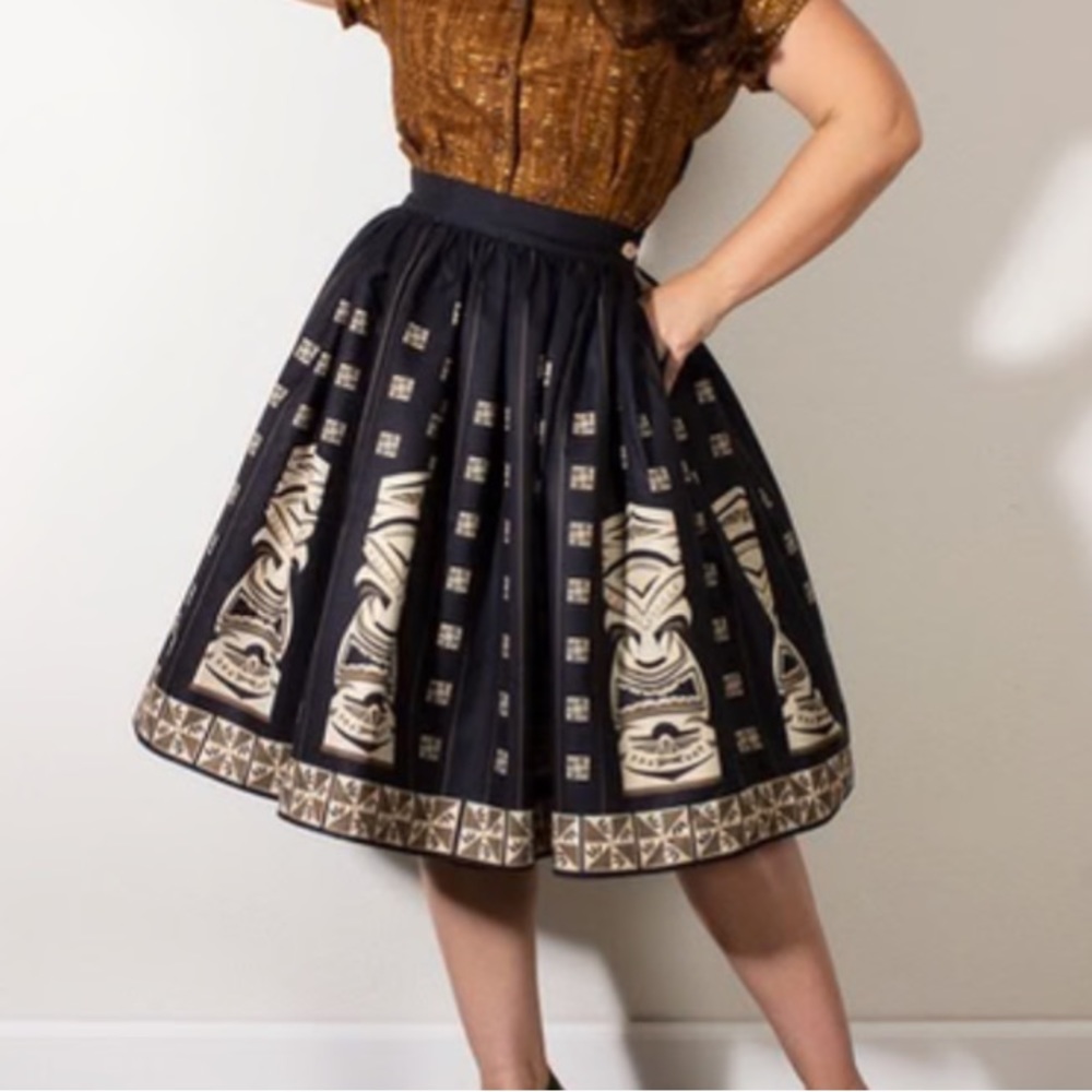 Vintage-Inspired Black Tiki Print A-Line Skirt